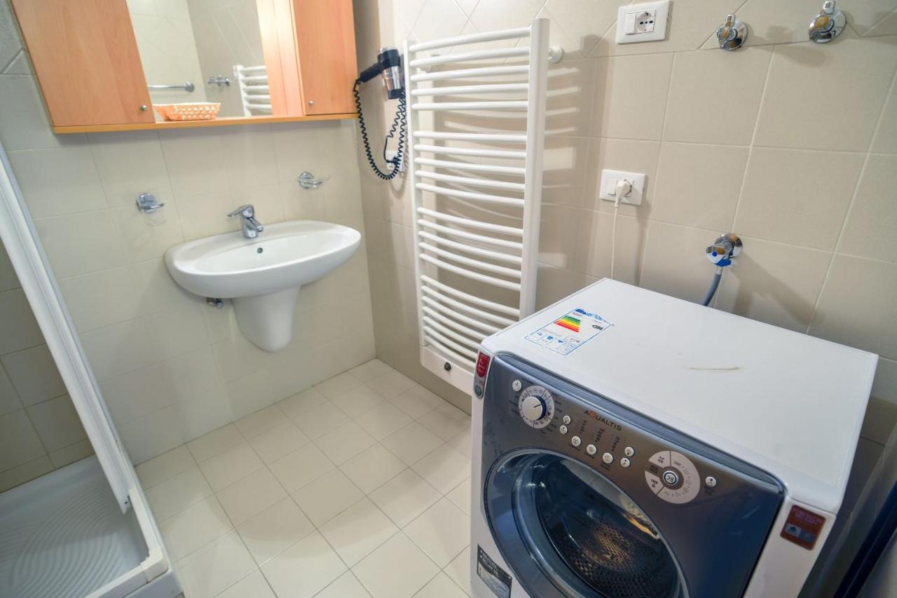 Res.Albare/Solaria Apt.Solandra Mezzana  Buitenkant foto