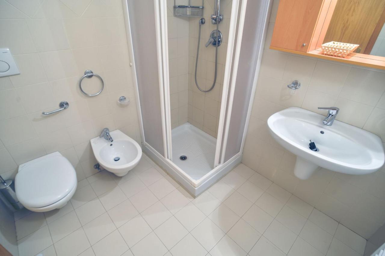 Res.Albare/Solaria Apt.Solandra Mezzana  Buitenkant foto