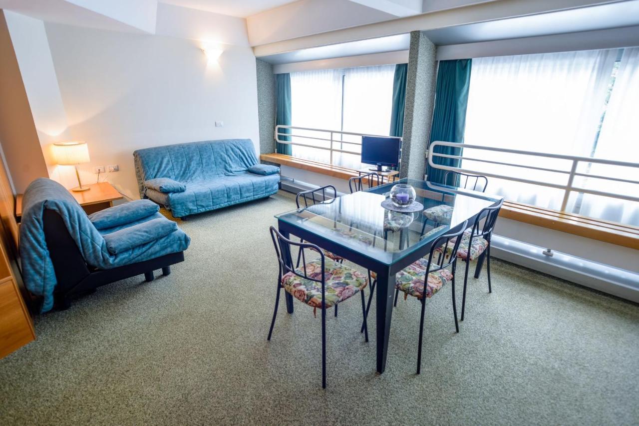 Res.Albare/Solaria Apt.Solandra Mezzana  Buitenkant foto