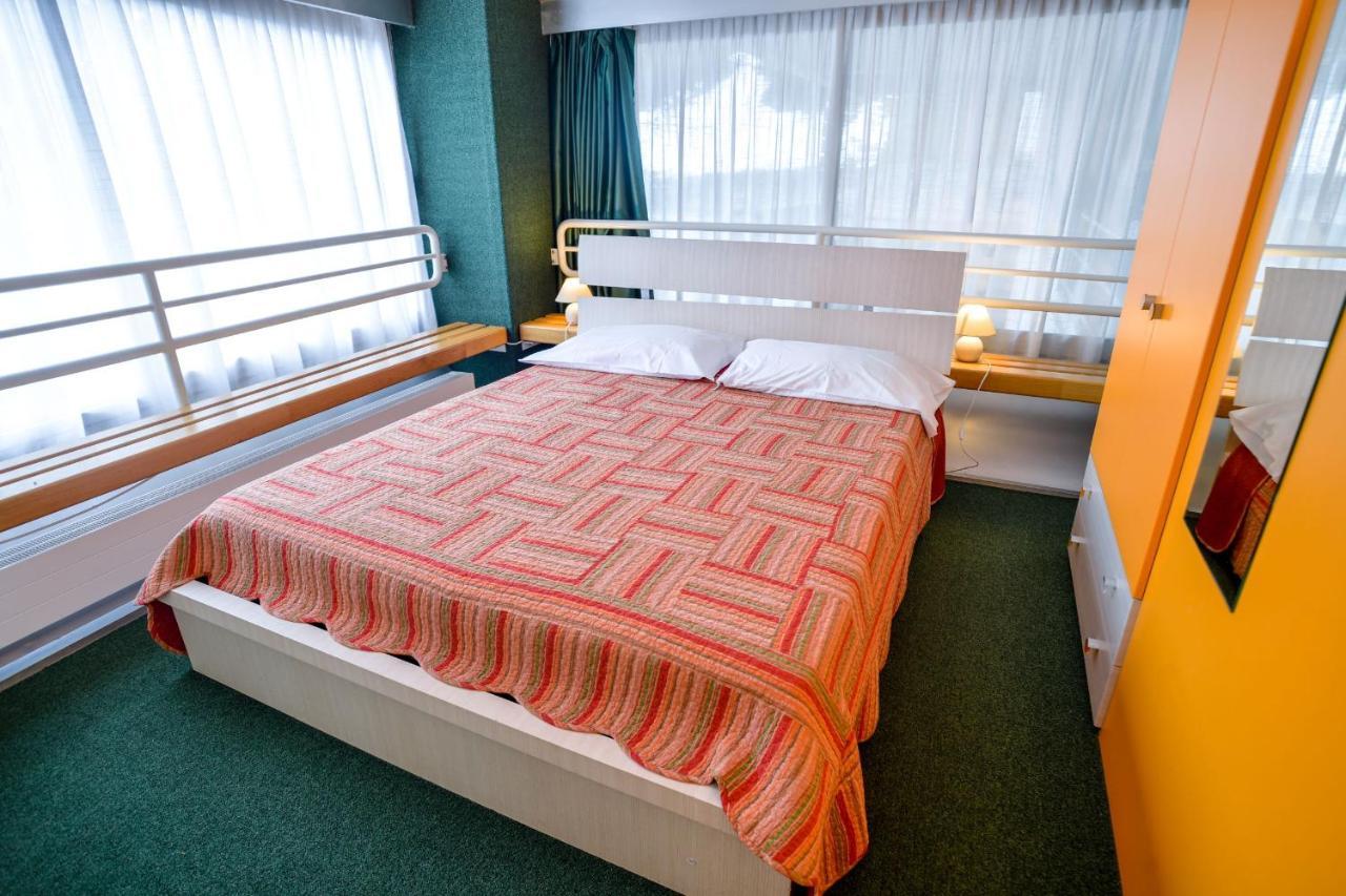 Res.Albare/Solaria Apt.Solandra Mezzana  Buitenkant foto